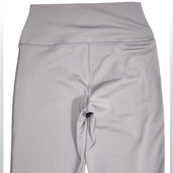 Yogalicous NWT Polarlux Everday Wear Flare Leggings Size Med - Picture 5 of 8